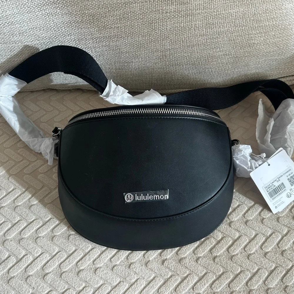 Lululemon Alternative Leather saddle crossbody - Picture 3 of 4